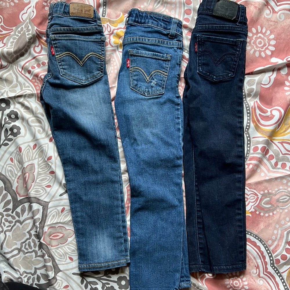 Levis jeans Bundle Size 4